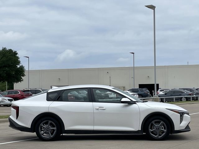 Used 2025 Kia K4 FWD image 3