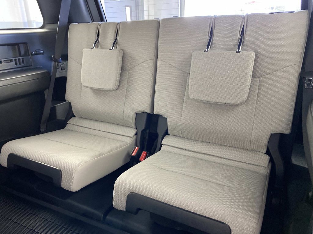 Used 2025 Toyota 4Runner SR5 AWD/4WD image 12