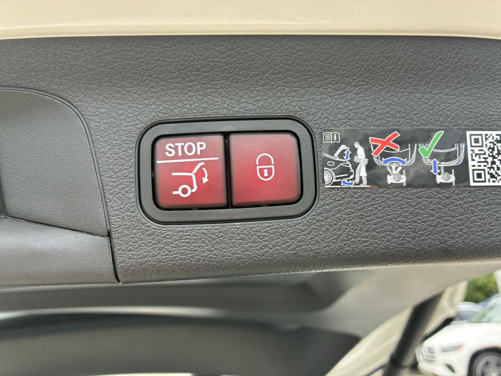 Certified 2026 Mercedes-Benz GLS 450 4MATIC image 24