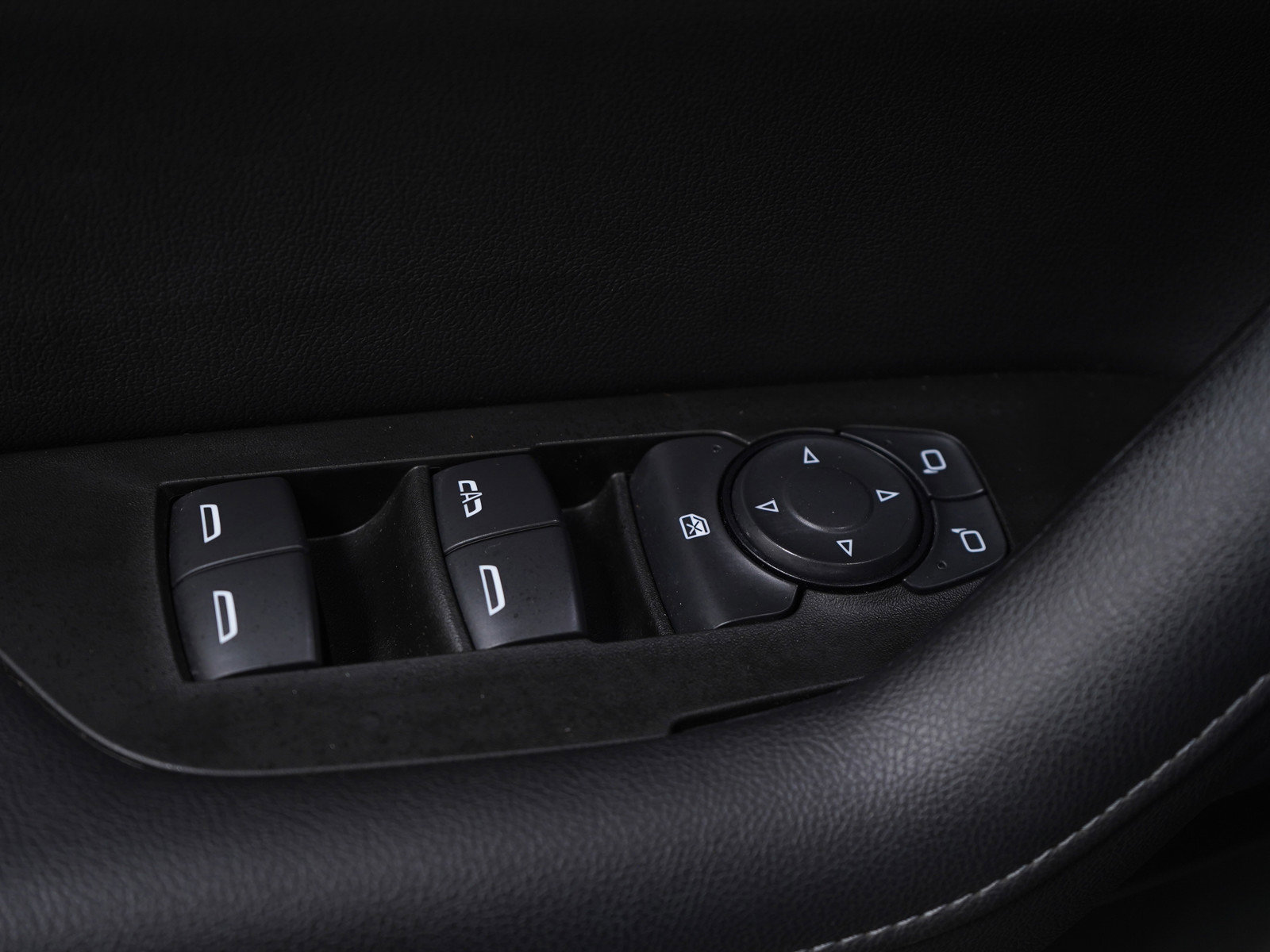 Used 2022 Chevrolet Blazer LT image 23