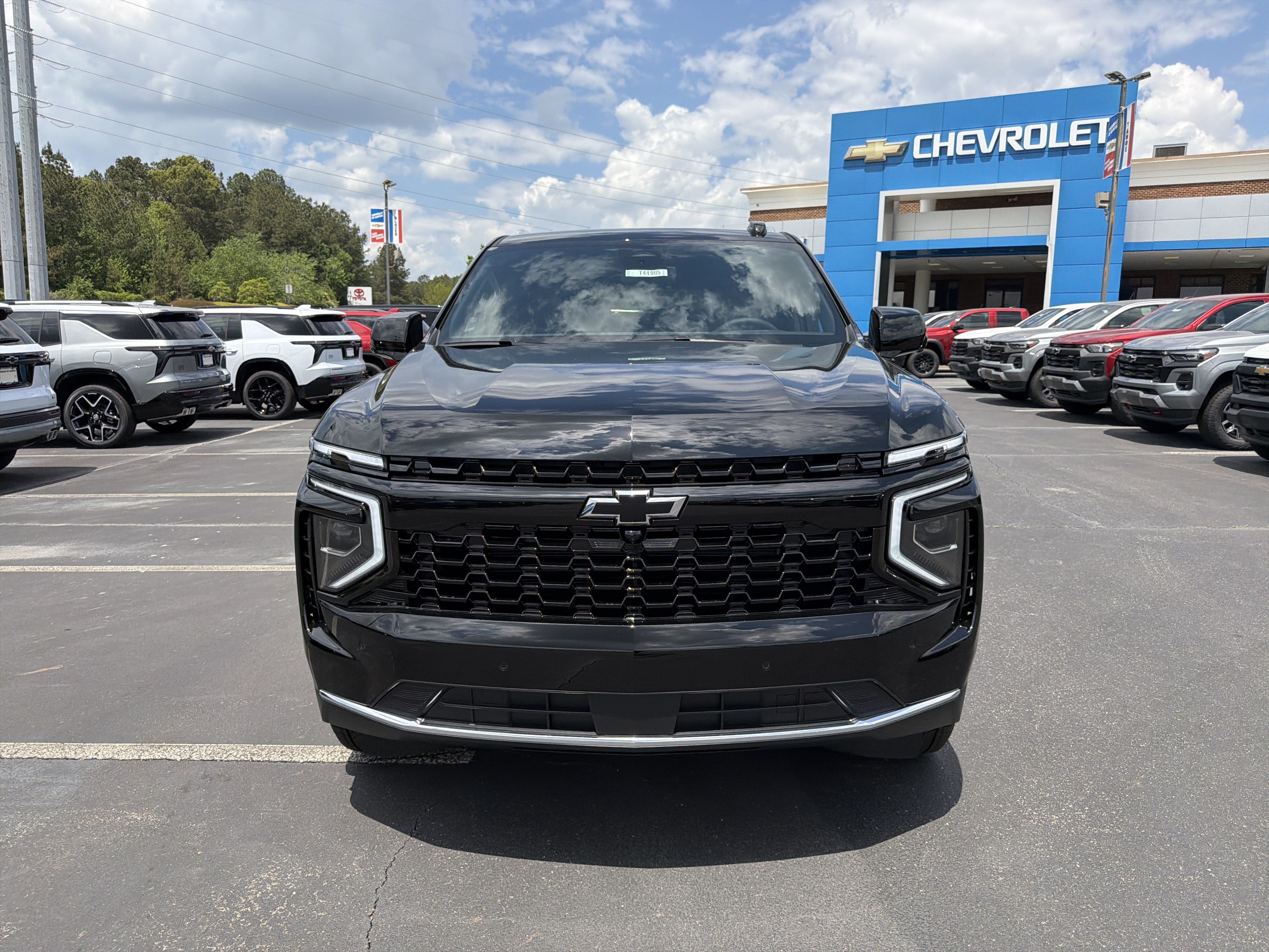 New 2026 Chevrolet Suburban LS RWD image 2
