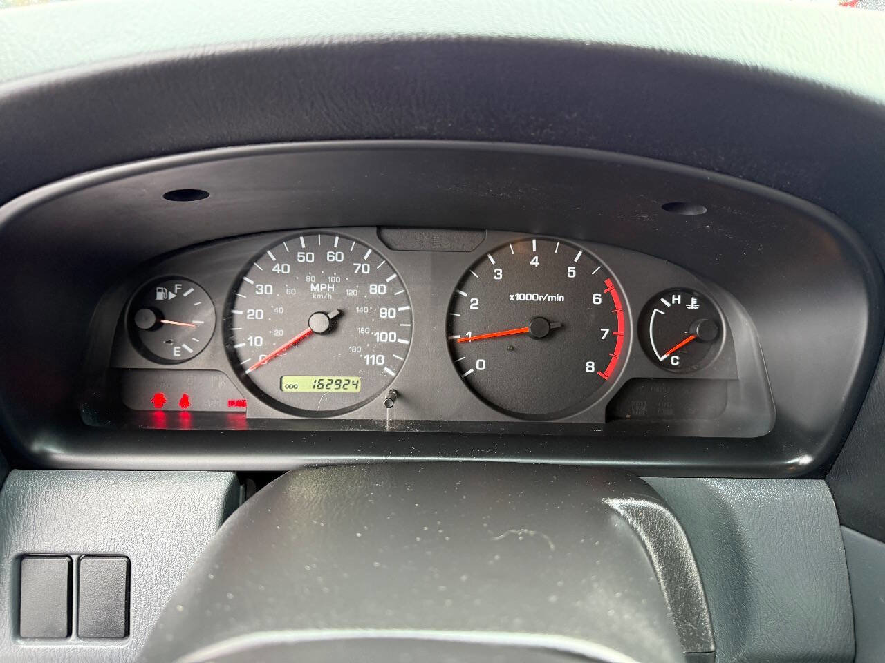 Used 2001 Nissan Frontier XE image 28