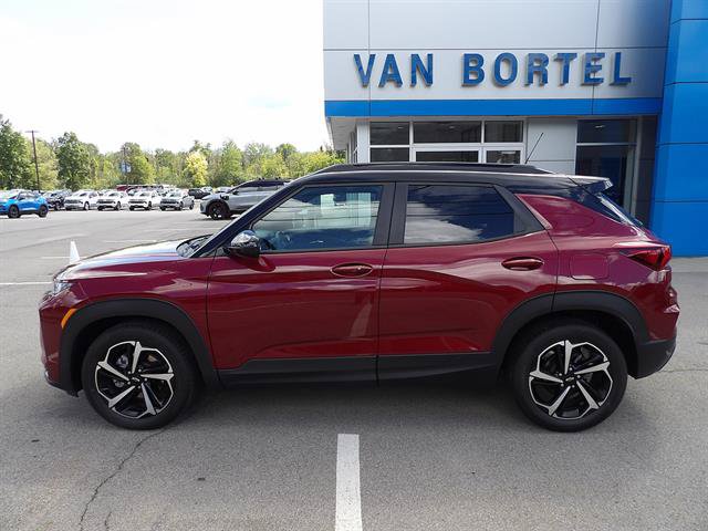 Certified 2023 Chevrolet TrailBlazer RS w/ Sun and Liftgate Package FWD image 2