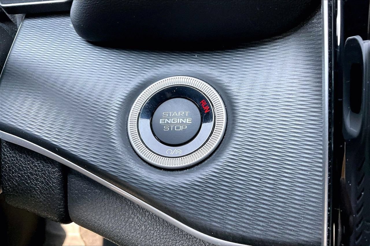 Certified 2023 Jeep Grand Cherokee Altitude AWD/4WD image 27