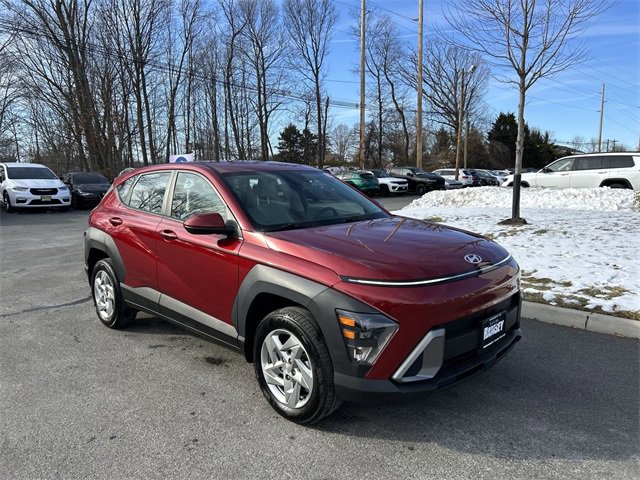 Used 2024 Hyundai Kona SE image 2