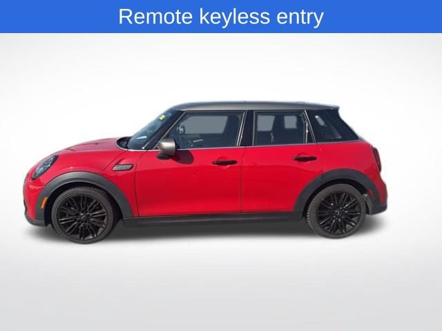 Used 2022 MINI Cooper S FWD image 2
