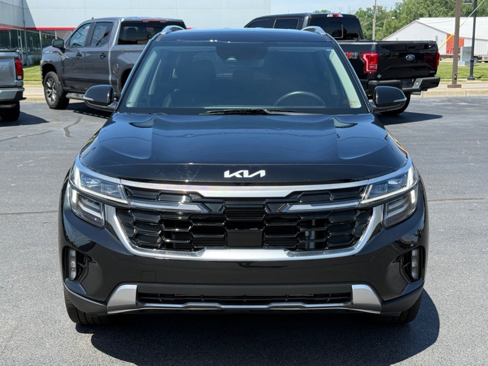 Used 2024 Kia Seltos SX AWD/4WD image 3