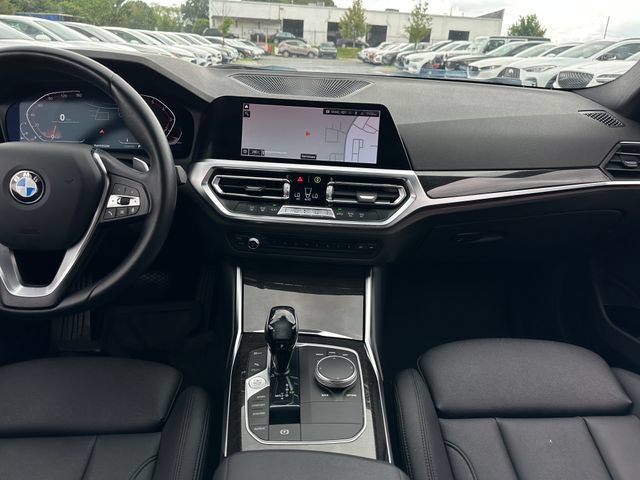 Used 2021 BMW 330i Sedan w/ Convenience Package RWD image 14