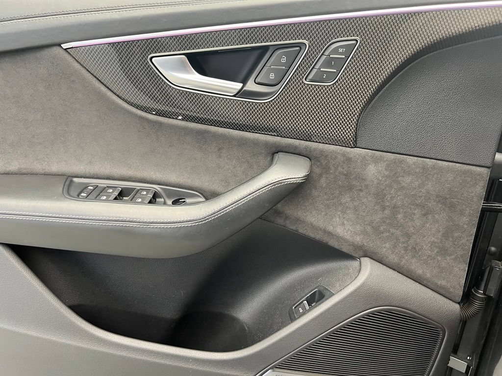 Used 2020 Audi SQ8 Prestige AWD/4WD image 20