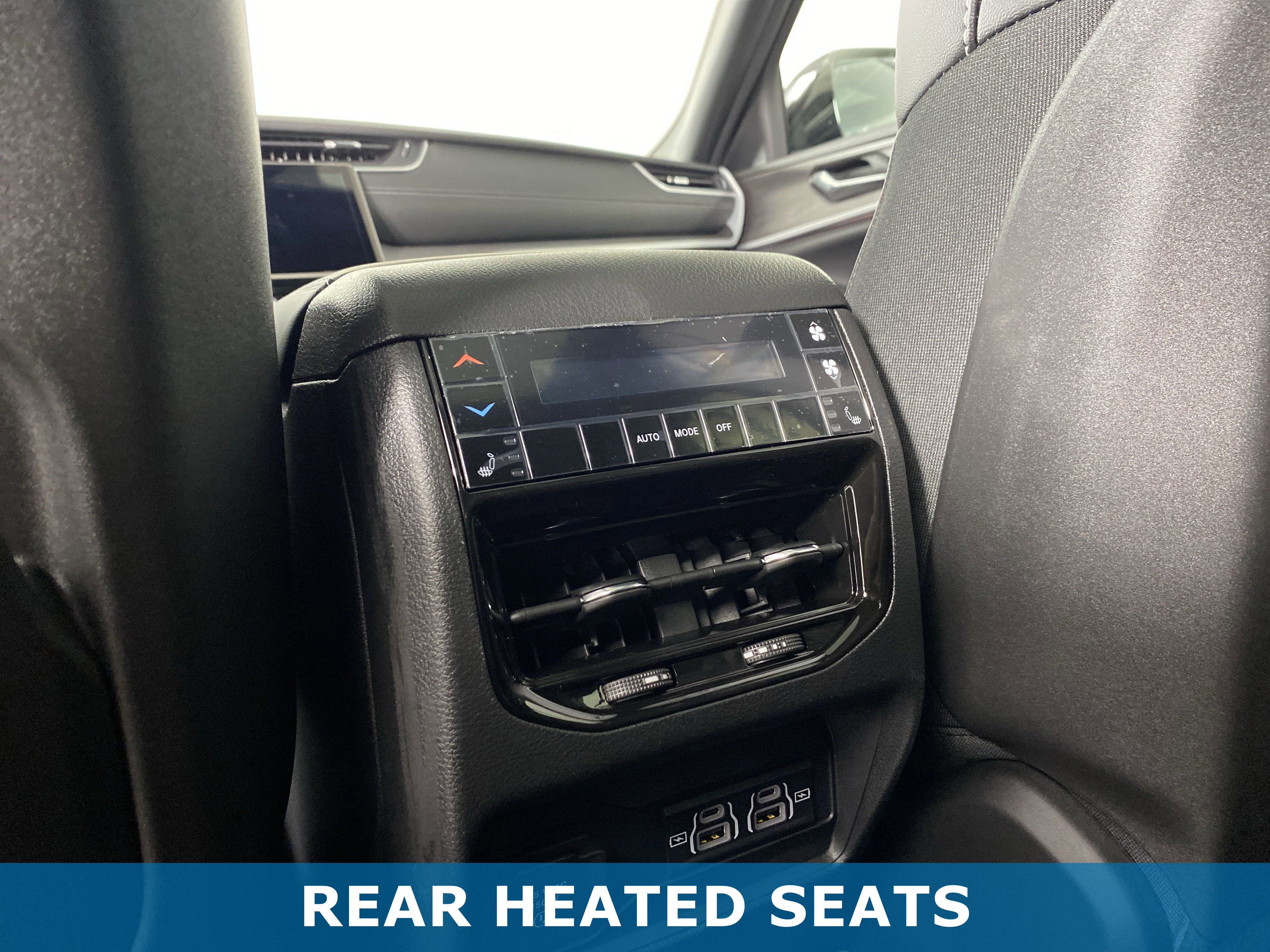 New 2025 Jeep Grand Cherokee L Limited w/ Black Appearance Package image 32