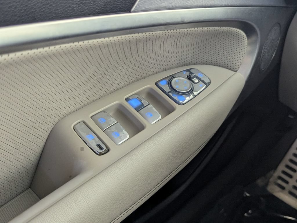 Used 2019 Genesis G70 3.3T Advanced RWD image 15