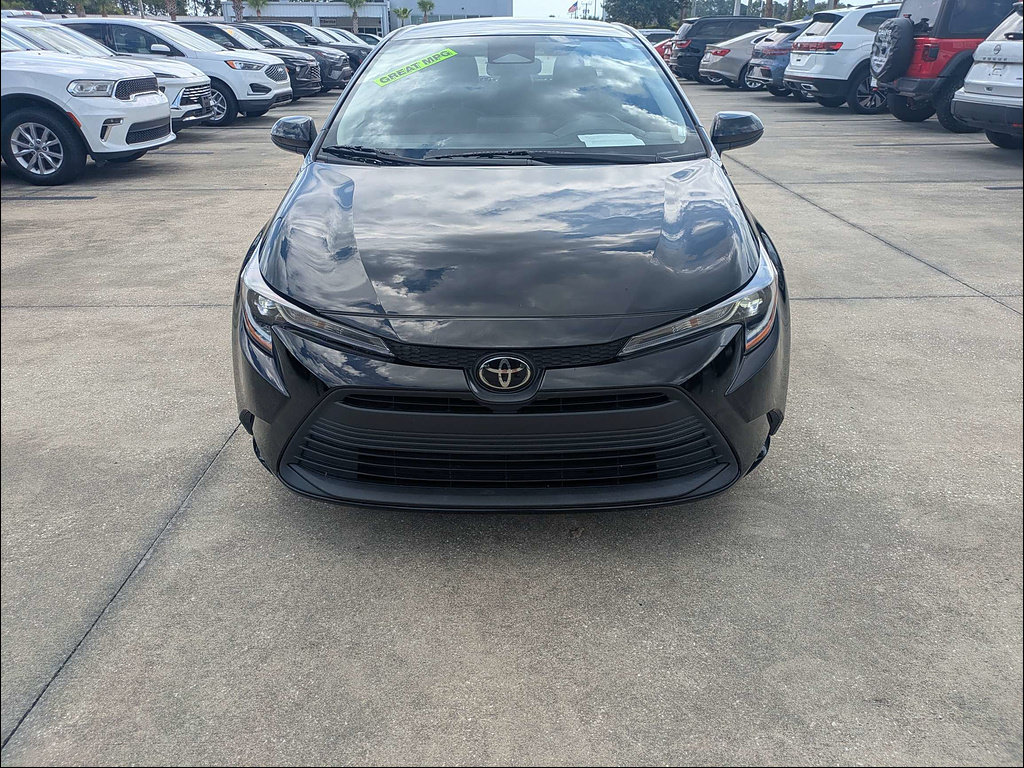 Used 2023 Toyota Corolla LE FWD image 8
