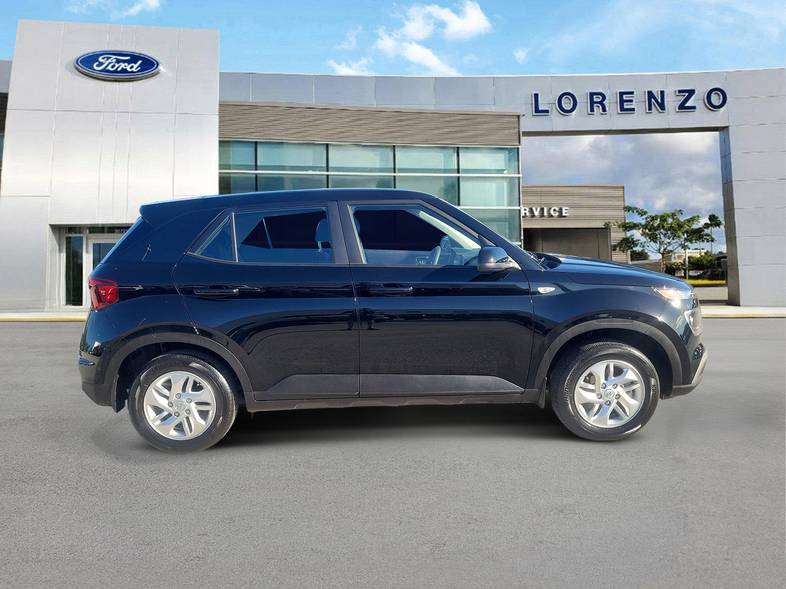 Used 2026 Hyundai Venue SE FWD image 4