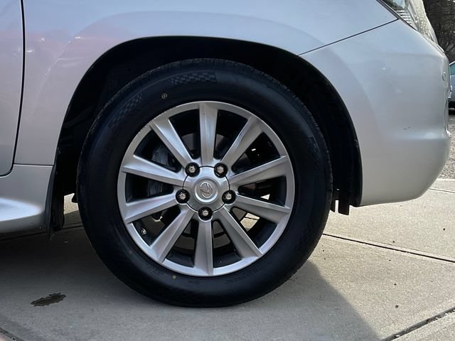 Used 2011 Lexus LX 570 4WD w/ Luxury Pkg image 10