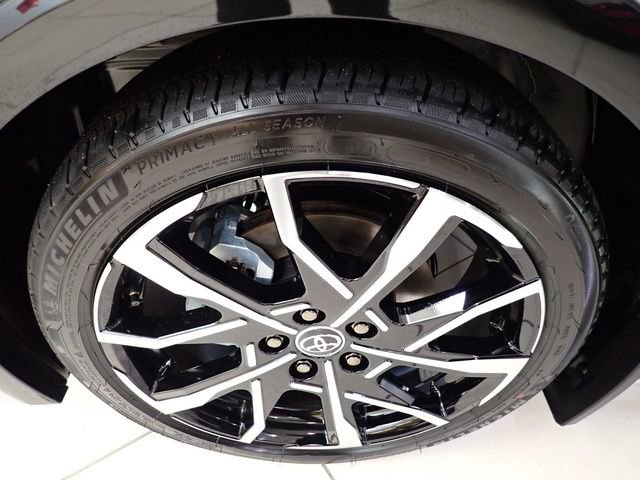 New 2026 Toyota Prius Plug-In Hybrid image 9