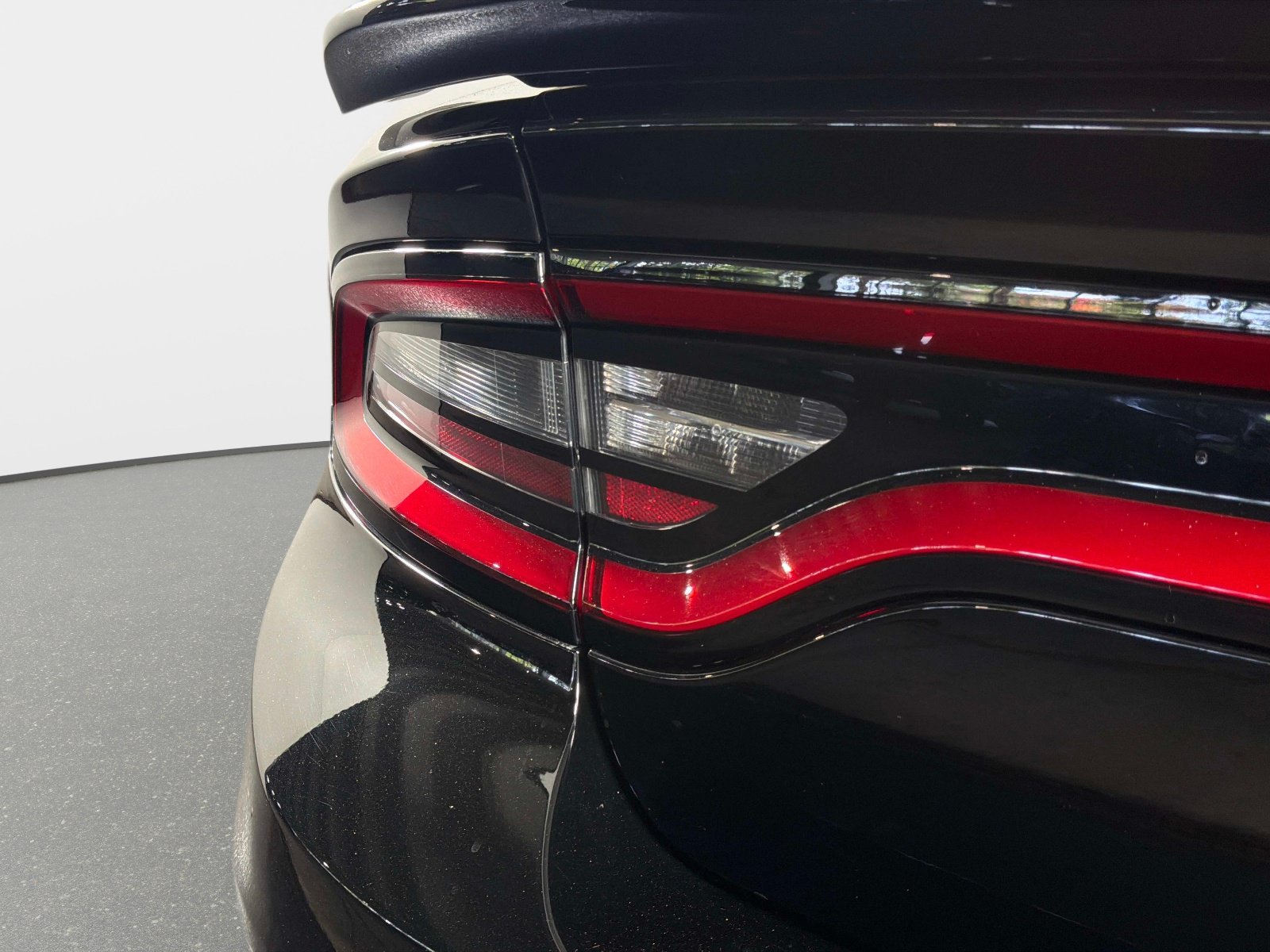 Used 2022 Dodge Charger SRT Hellcat w/ Harman/Kardon Audio Group RWD image 10