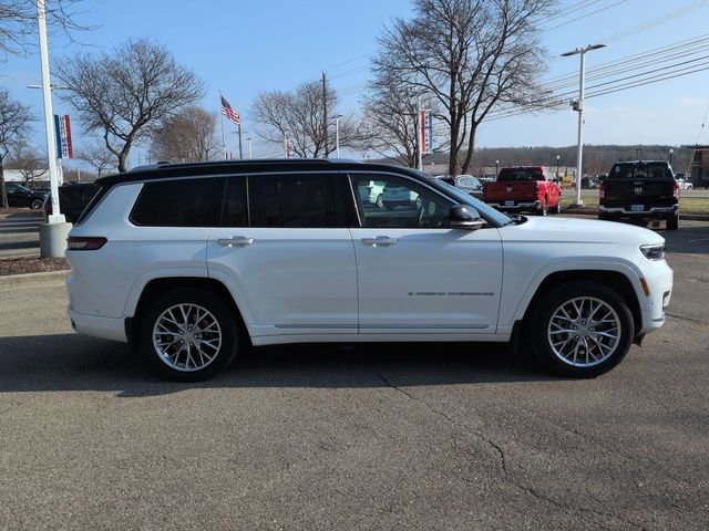 Used 2024 Jeep Grand Cherokee L Summit w/ Advanced Protech Group IV image 2