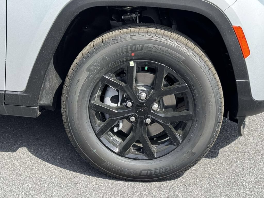 New 2026 Jeep Grand Cherokee Altitude AWD/4WD image 12