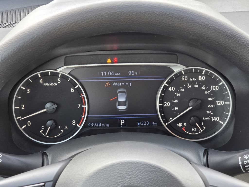 Used 2025 Nissan Altima 2.5 SV FWD image 15