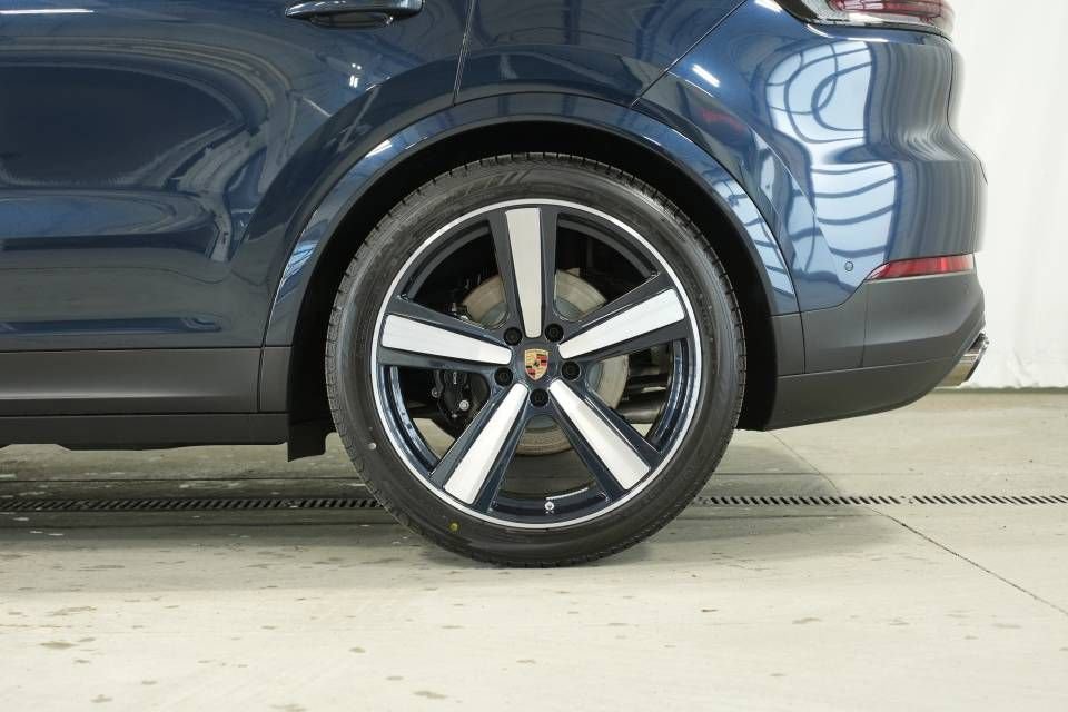 New 2026 Porsche Cayenne Coupe image 45
