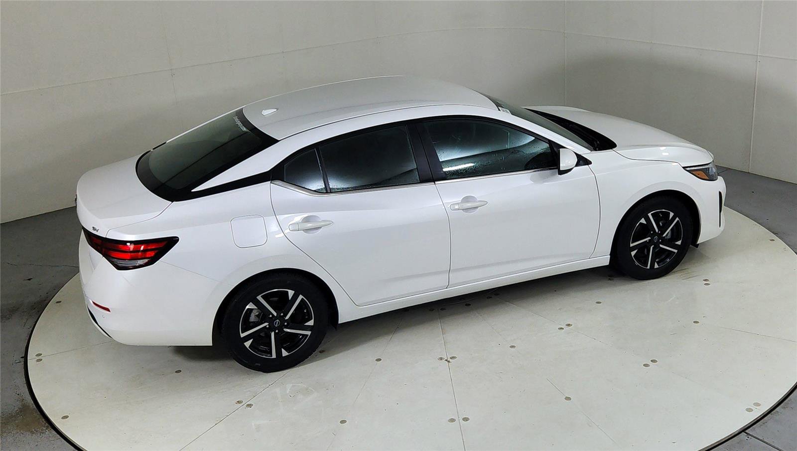 Used 2024 Nissan Sentra SV image 23