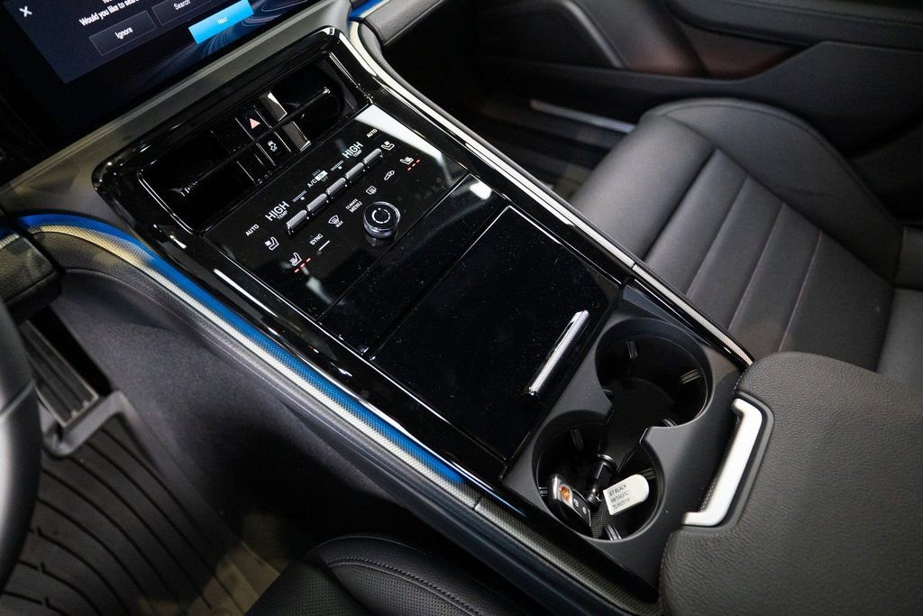 New 2026 Porsche Panamera 4 AWD/4WD image 22