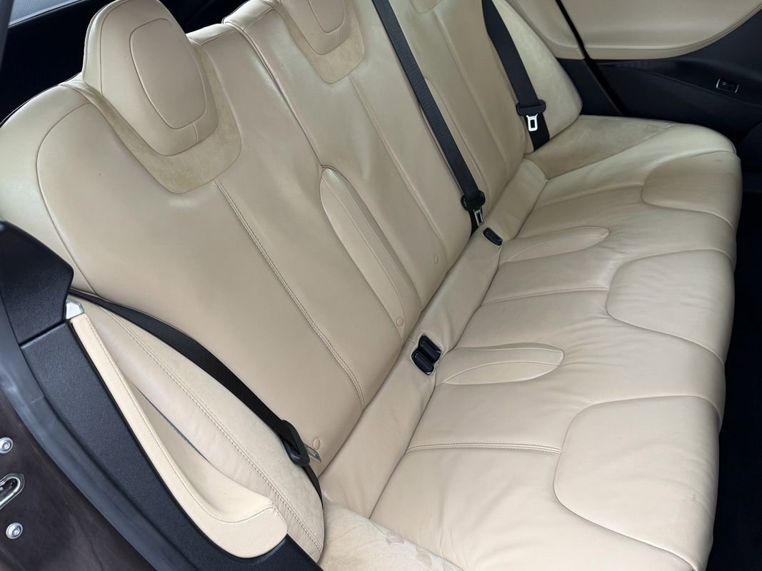 Used 2013 Tesla Model S Performance RWD image 32