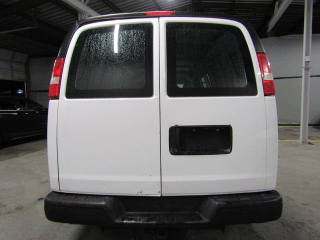 Used 2016 Chevrolet Express 3500 Extended image 5