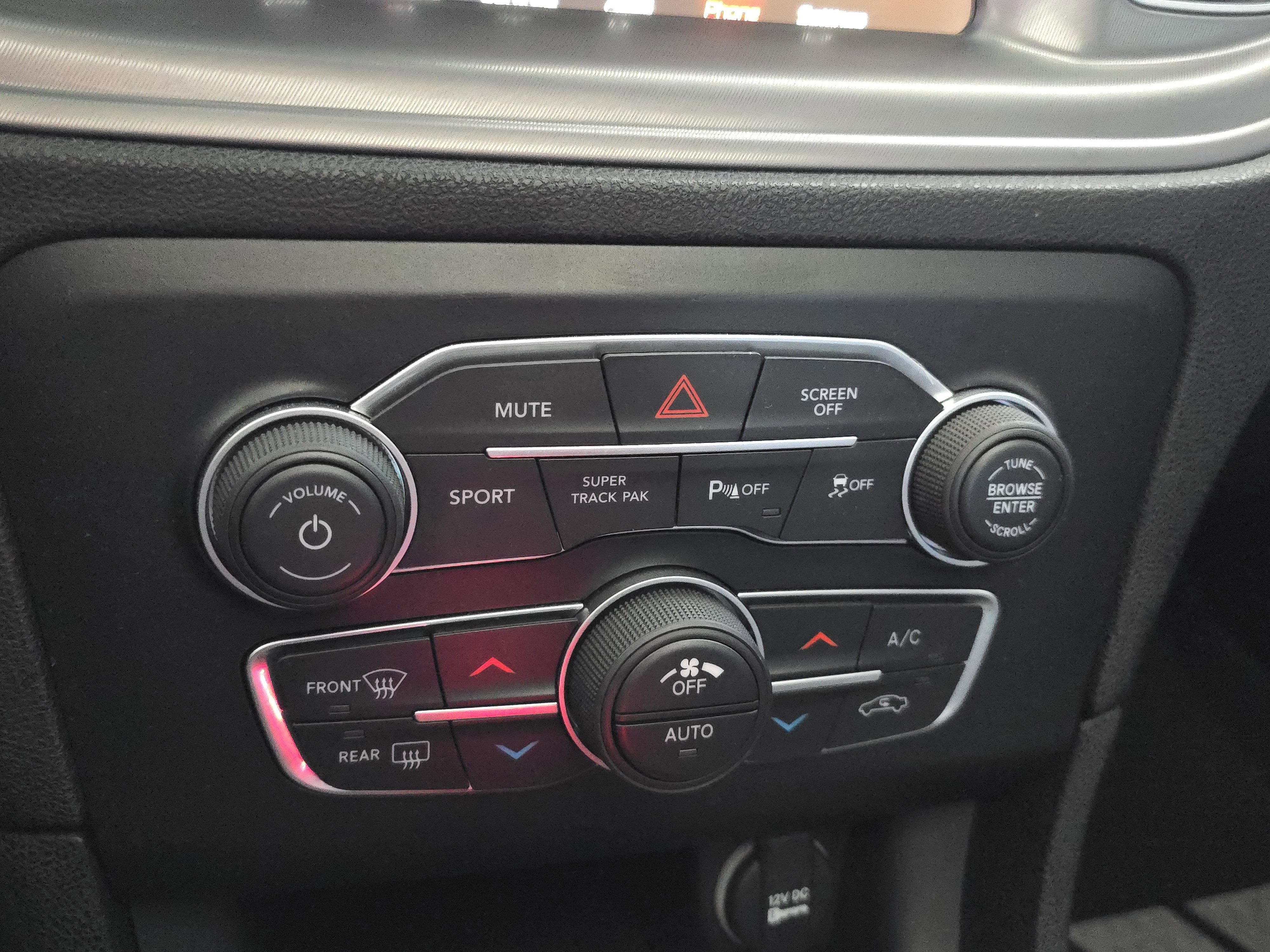 Used 2023 Dodge Charger R/T w/ Cold Weather Package image 28