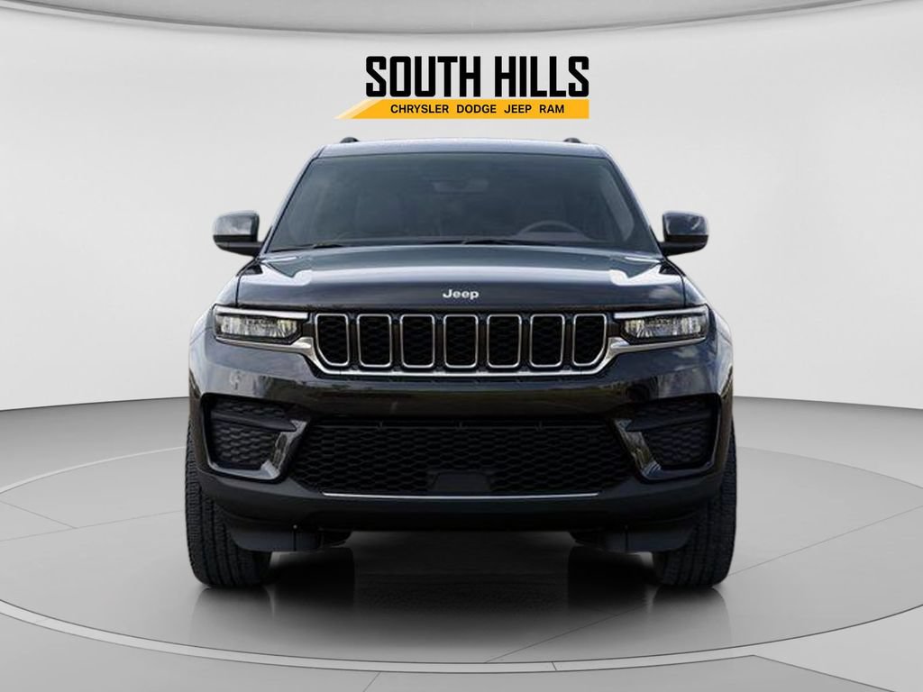 New 2025 Jeep Grand Cherokee Laredo AWD/4WD image 6