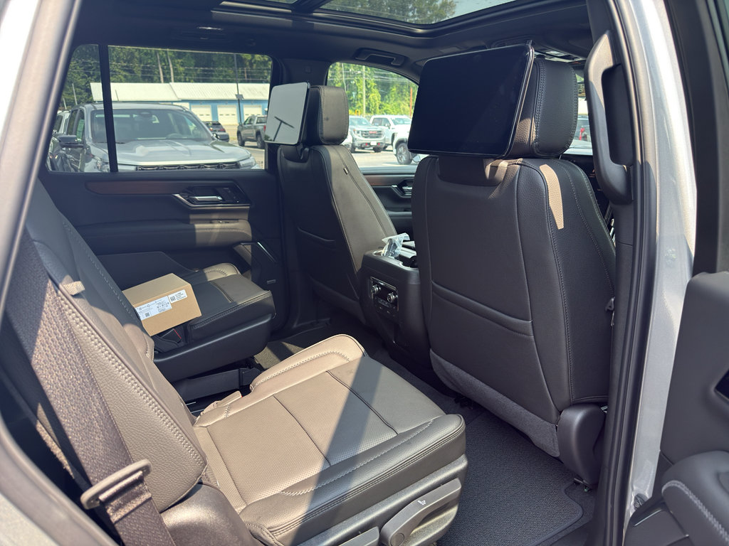 New 2026 GMC Yukon Denali w/ Advanced Technology Package AWD/4WD image 14