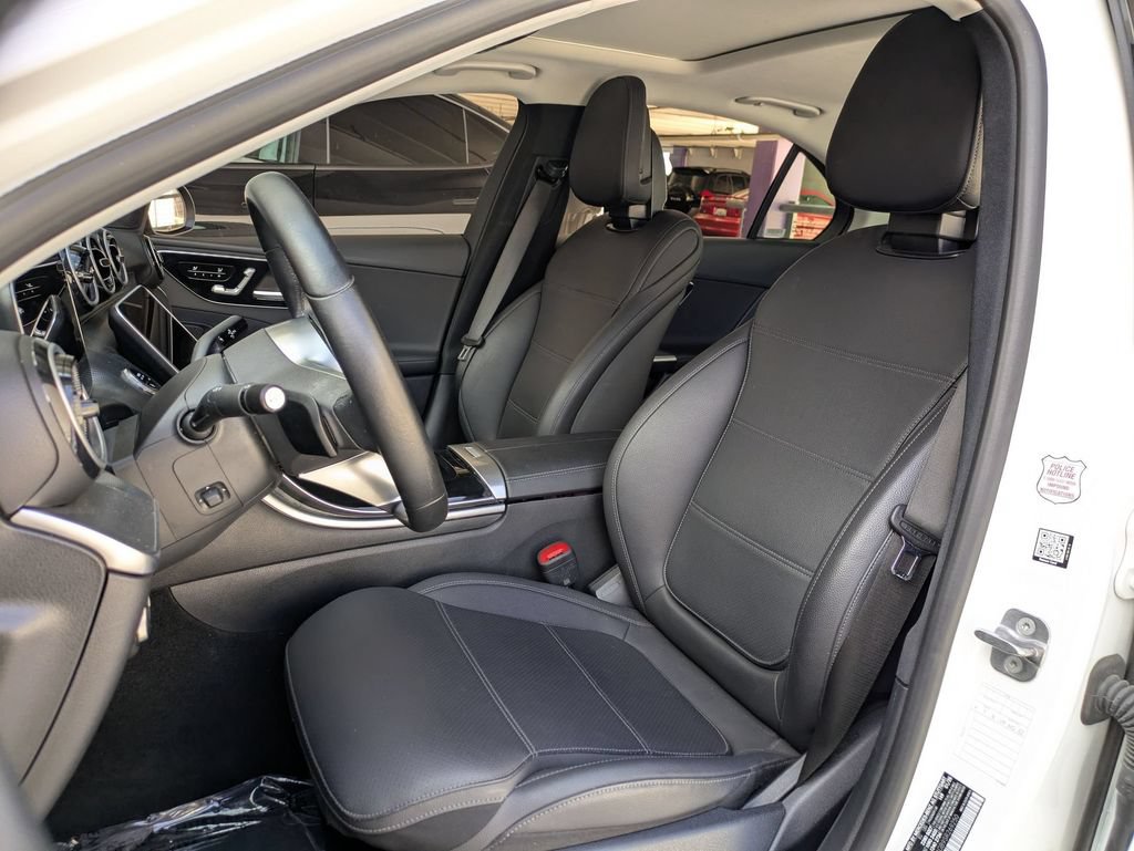 Used 2025 Mercedes-Benz C 300 Sedan image 23