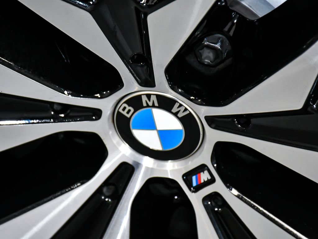 Used 2024 BMW X5 M60i AWD/4WD image 95