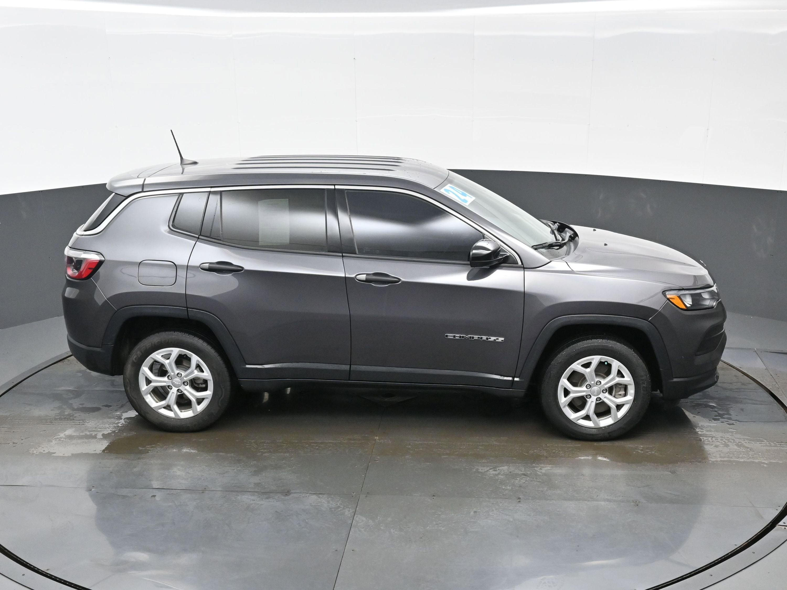 Used 2024 Jeep Compass Sport AWD/4WD image 35