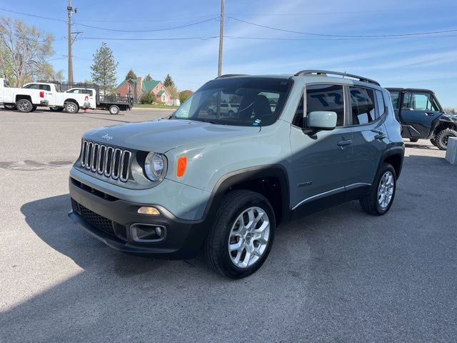 Used 2017 Jeep Renegade Latitude w/ Popular Equipment Group AWD/4WD image 6
