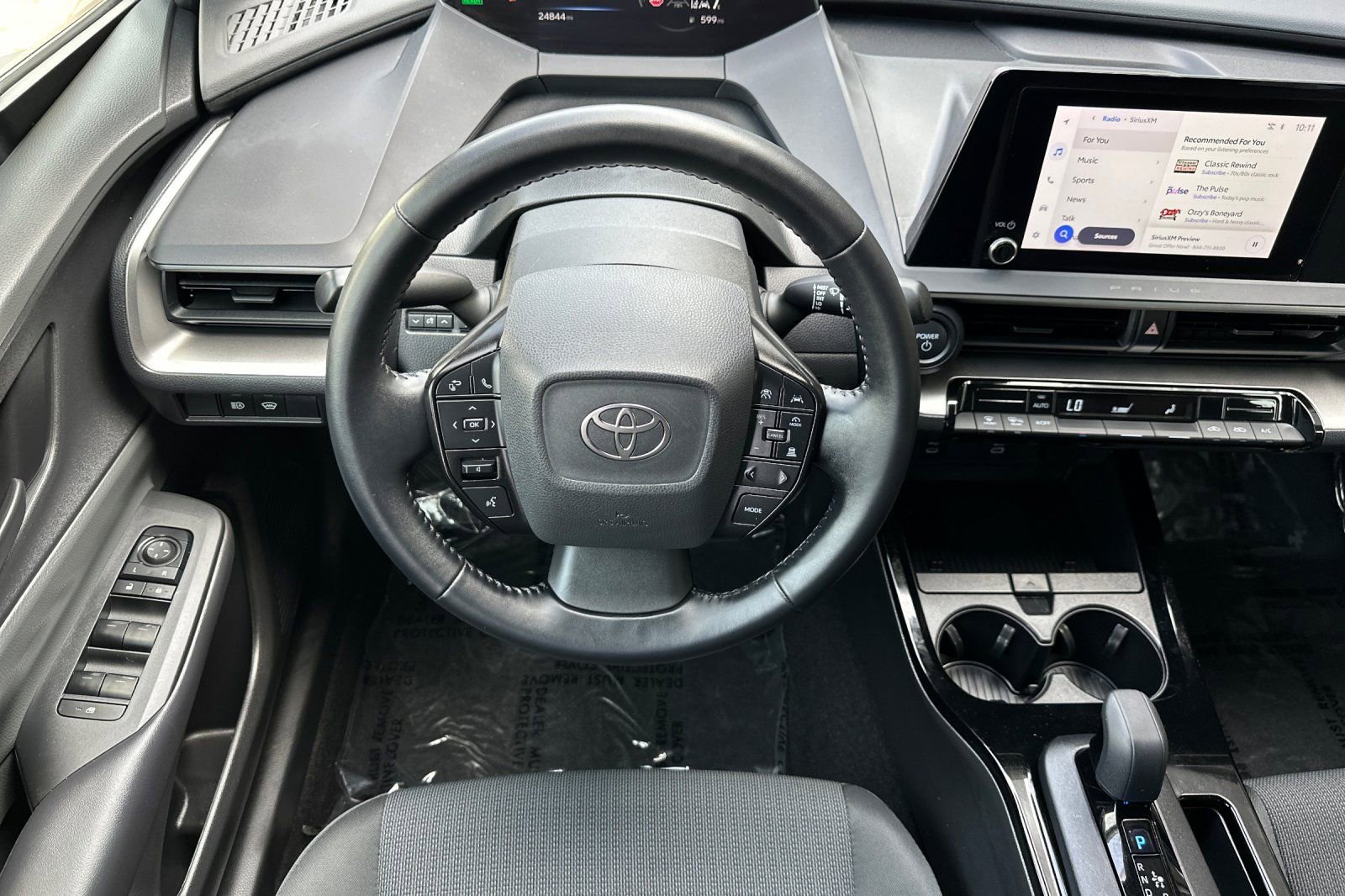 Used 2023 Toyota Prius LE FWD image 15