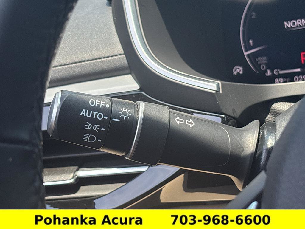 Certified 2023 Acura MDX SH-AWD w/ Technology Package image 12