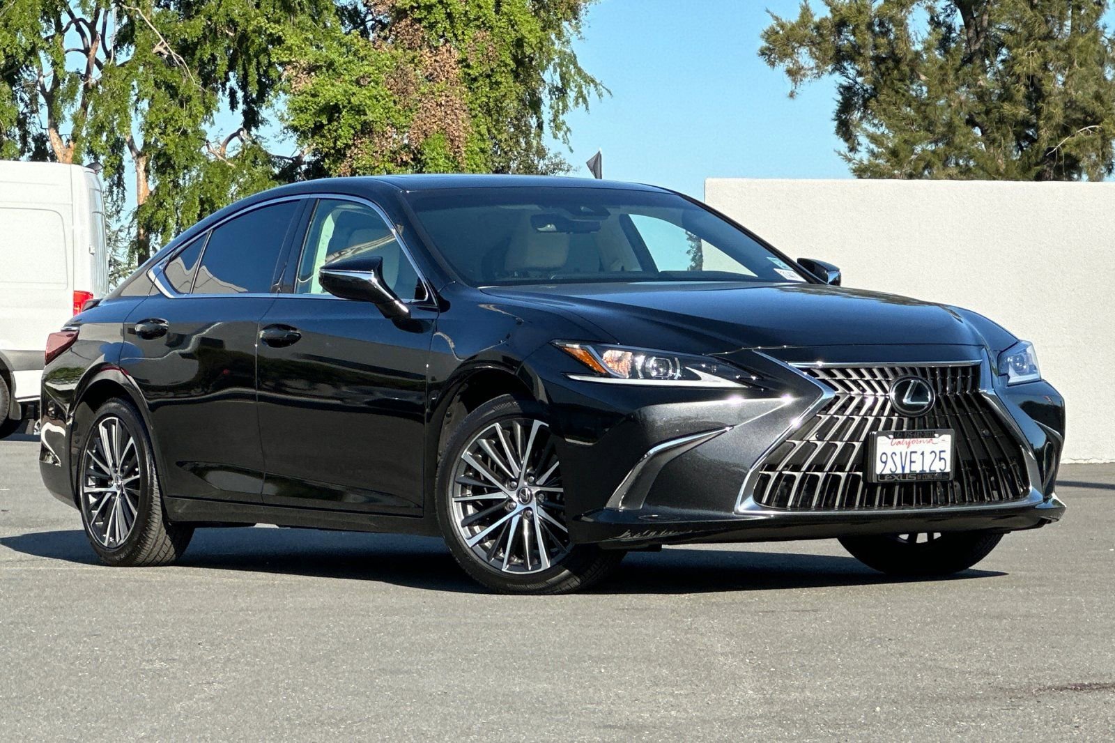 Certified 2025 Lexus ES 300h w/ Premium Package image 2