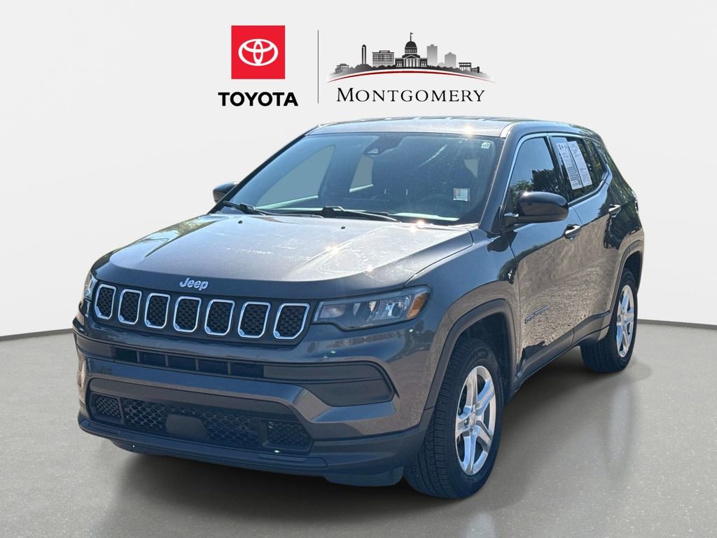 Used 2023 Jeep Compass Sport image 7