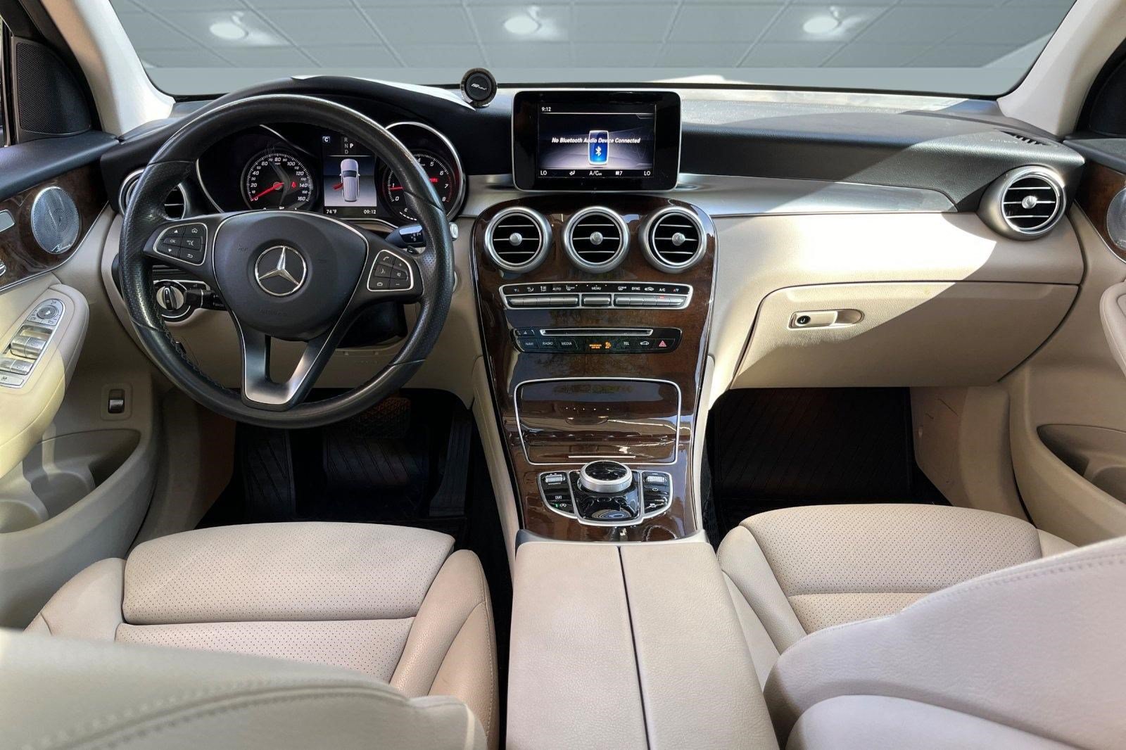 Used 2018 Mercedes-Benz GLC 300 4MATIC image 7