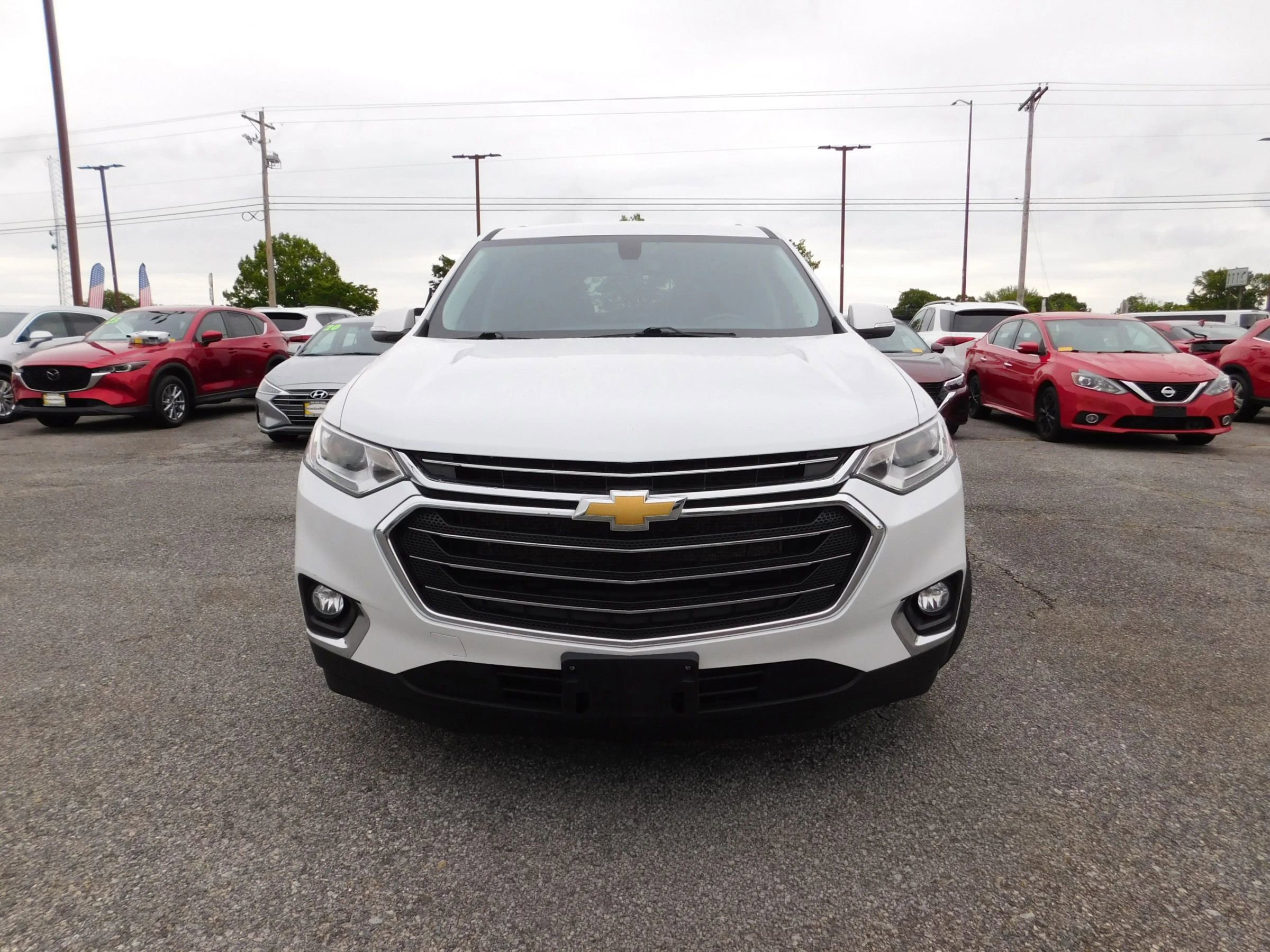 Used 2021 Chevrolet Traverse LT FWD image 2