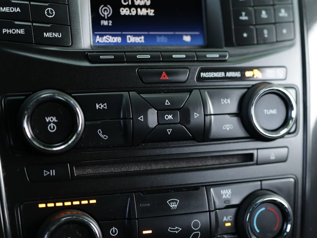 Used 2017 Ford Explorer XLT AWD/4WD image 15