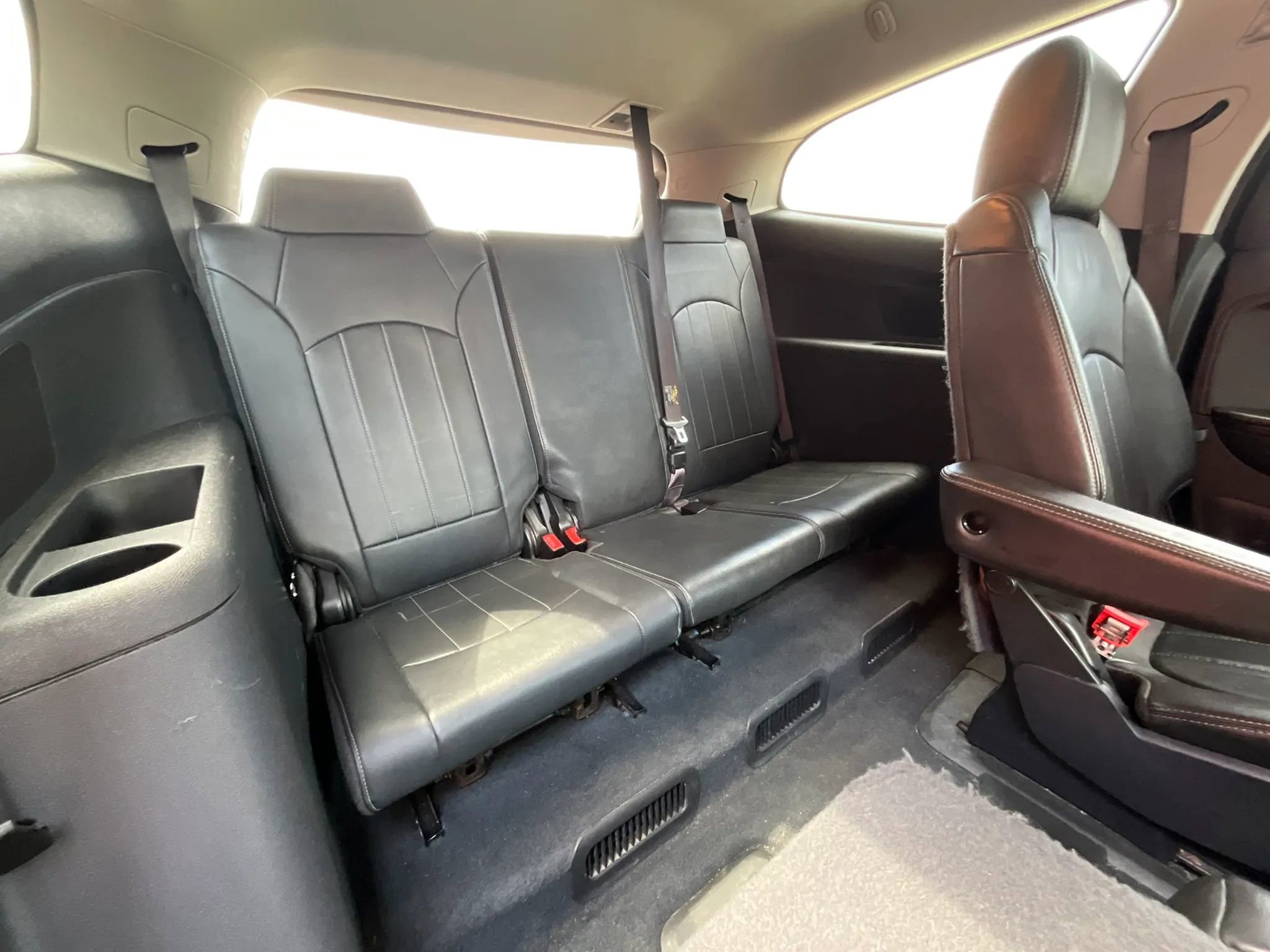 Used 2016 Chevrolet Traverse LTZ AWD/4WD image 16