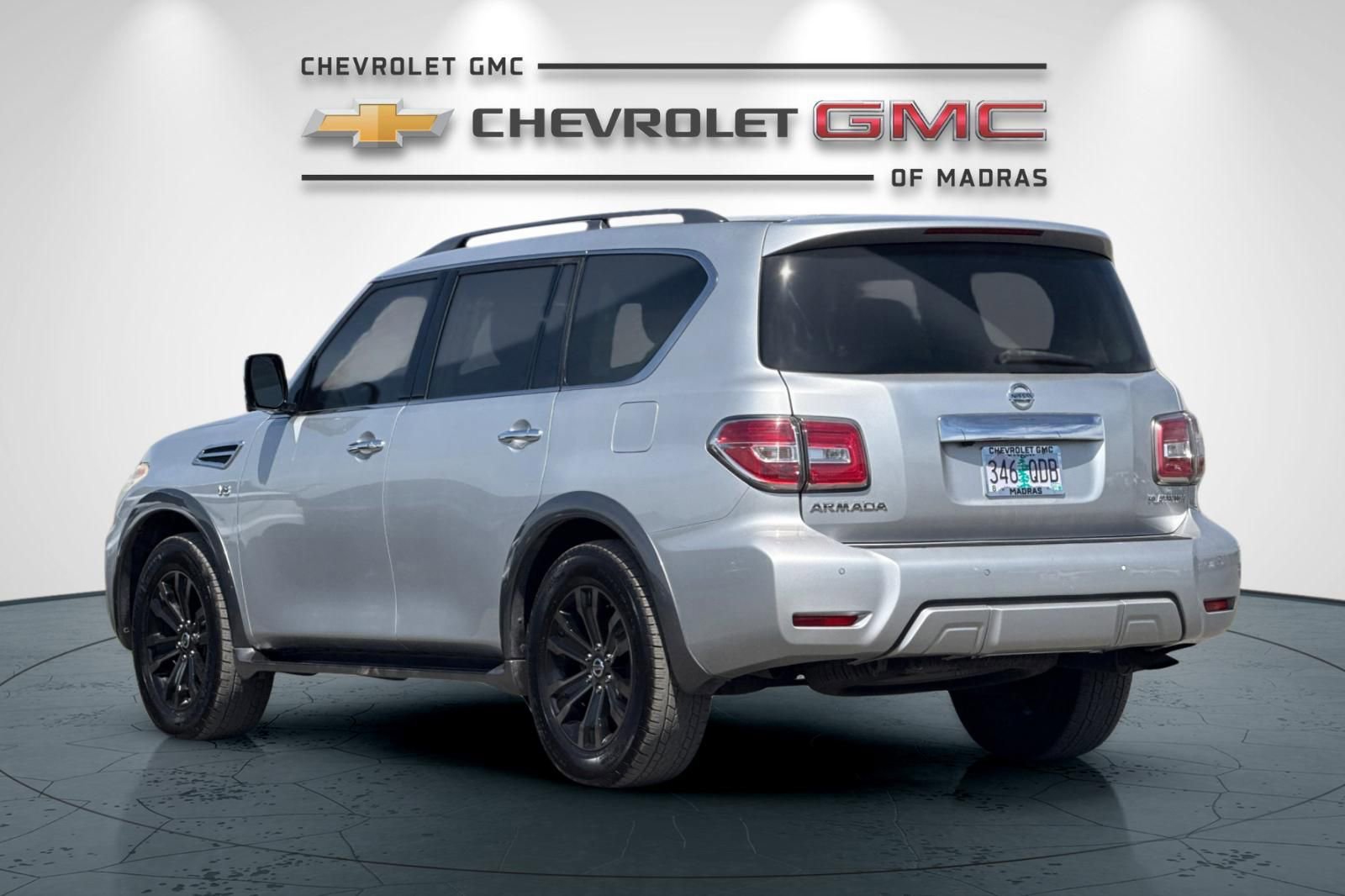 Used 2017 Nissan Armada Platinum w/ Captain Seat Package AWD/4WD image 5