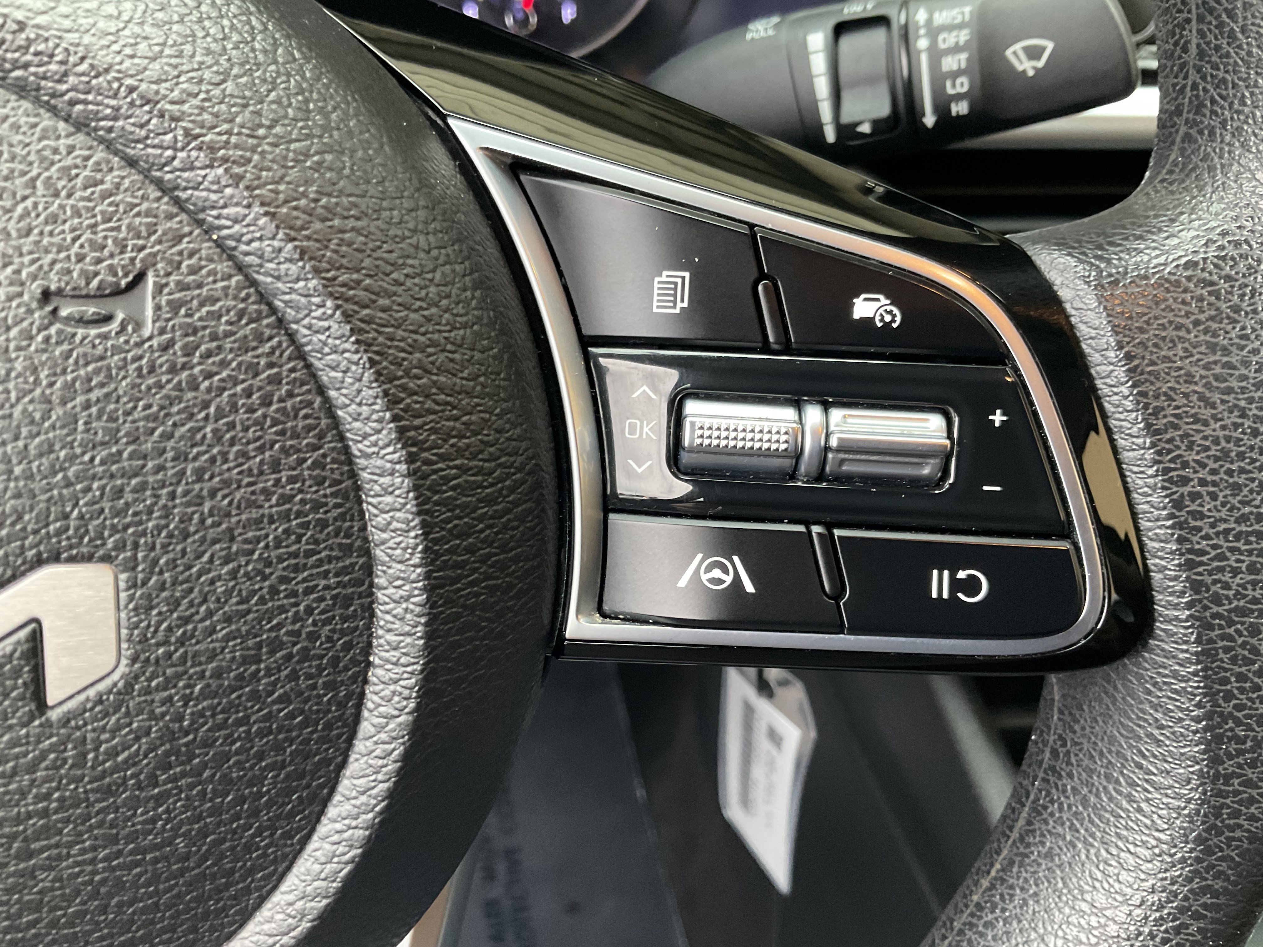 Used 2024 Kia Forte LXS FWD image 28