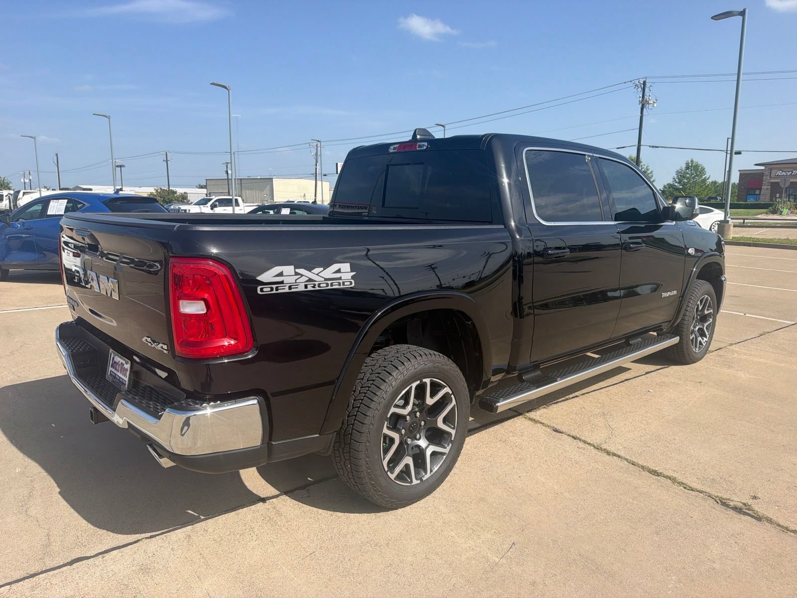 Used 2026 RAM 1500 Laramie w/ Off Road Group AWD/4WD image 5