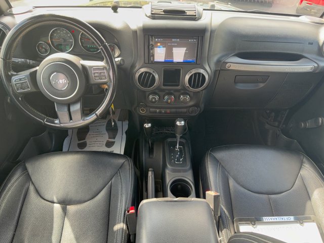 Used 2018 Jeep Wrangler Unlimited Sport w/ Connectivity Group AWD/4WD image 28