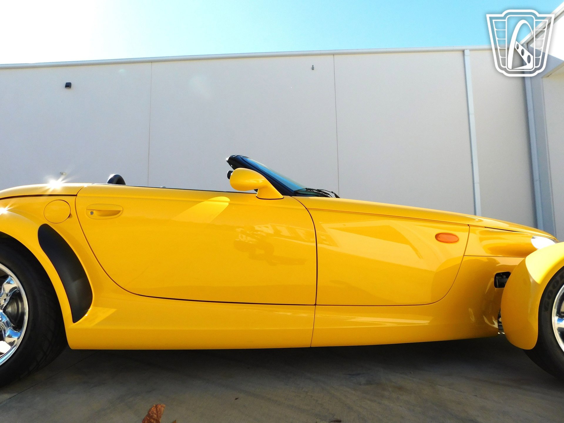 Used 2000 Plymouth Prowler RWD image 30