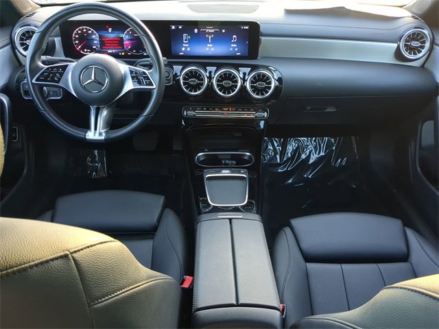 Used 2025 Mercedes-Benz CLA 250 image 12