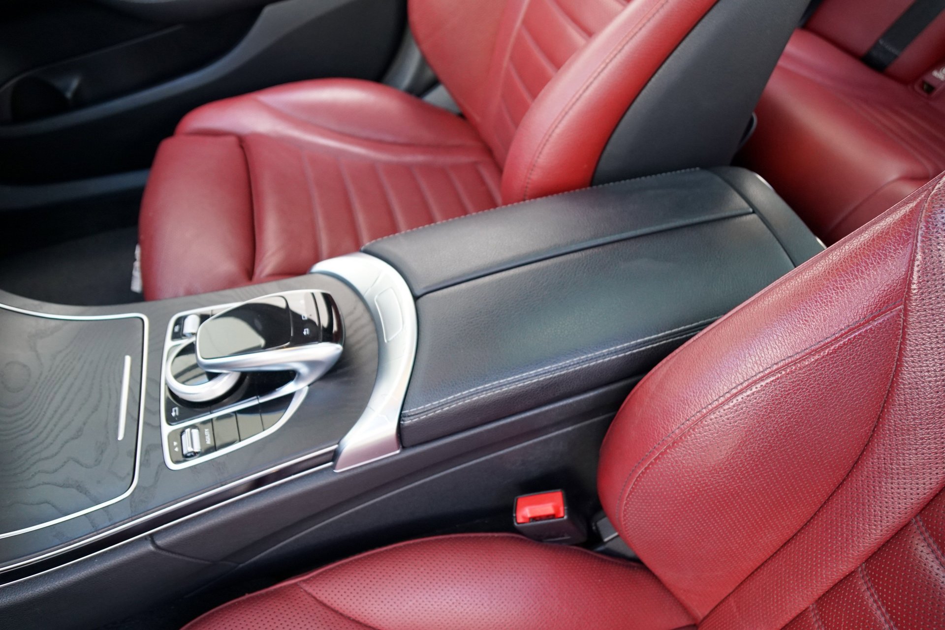 Used 2015 Mercedes-Benz C 400 4MATIC image 31